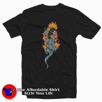 Welcome Komodo Queen Graphic T-Shirt