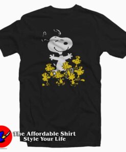 Happy Snoopy Peanuts Graphic T-shirt