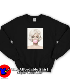 Marilyn Monroe CUte Eating Graphic Unisex Sweatshirt