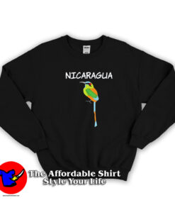 Nicaraguan Bird Guardabarranco Unisex Sweatshirt