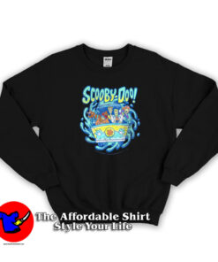 Scooby Doo Mystery Machine Portal Group Shot Sweatshirt