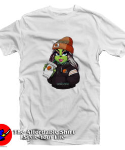 Cleveland Browns Female Grinch Drink Coffee T Shirt